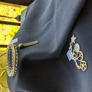 NWT Lia Sophia Stretch Tassel Charm Bracelet w/ 4 Extra Charms in Matte Gold